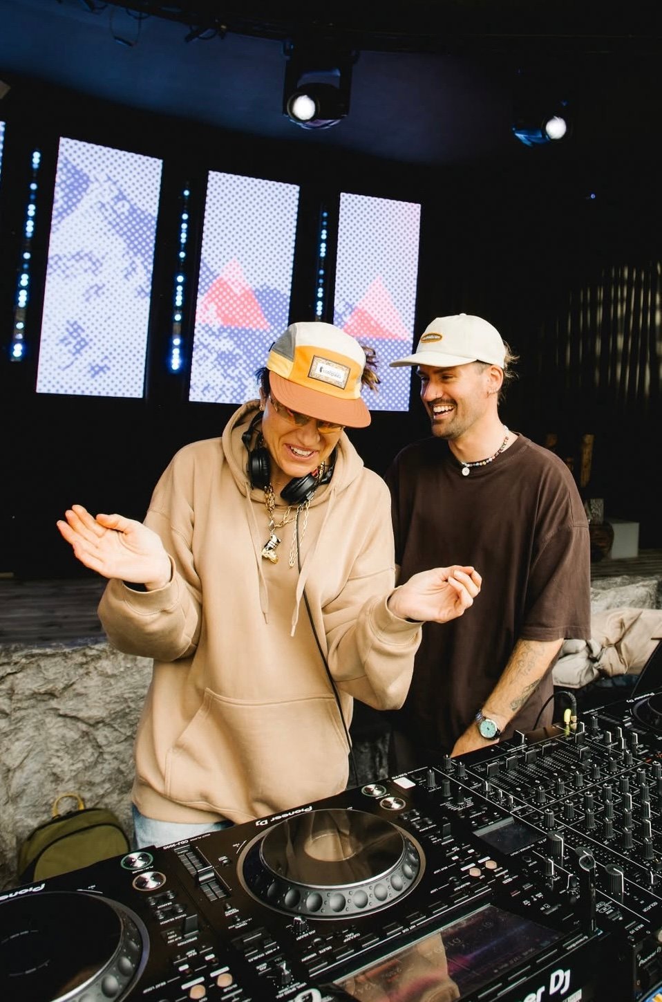 Entrevista con Eric Vëlycë y LAEET: House, Ibiza y su conexión con Pijama Bros