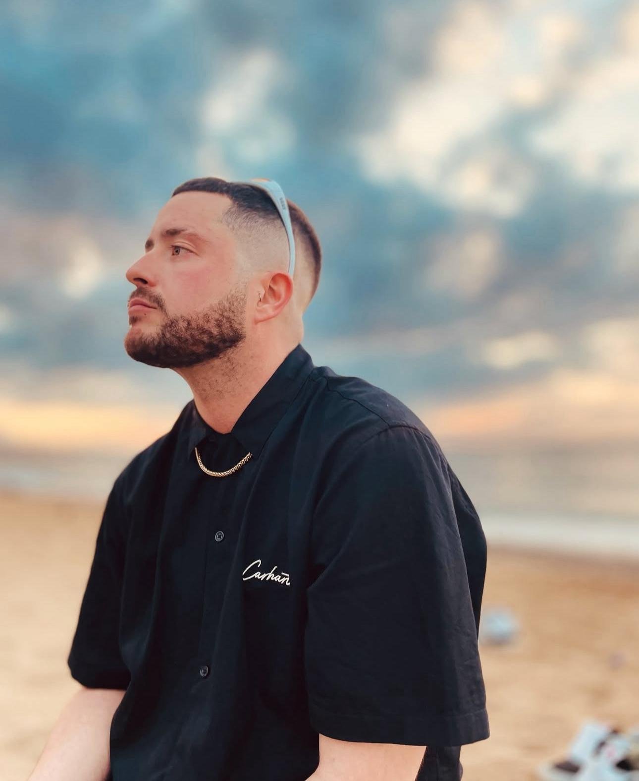 Entrevista con Ivu Sarachu: Groove, energía y estilo en Pijama Bros Ibiza, Stage Dream Balcony
